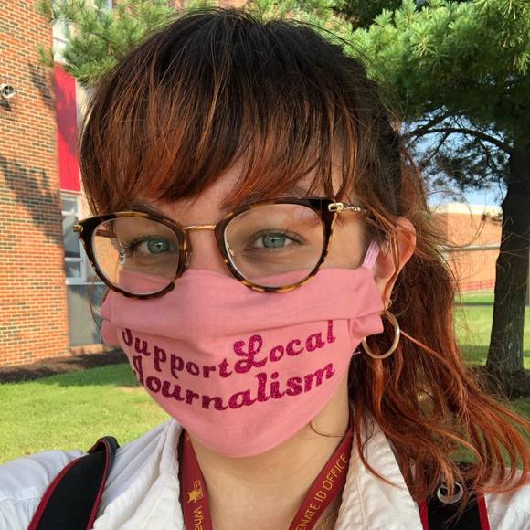 Poshmark profile picture for @diagnosed